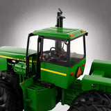 1:16 8850 Tractor